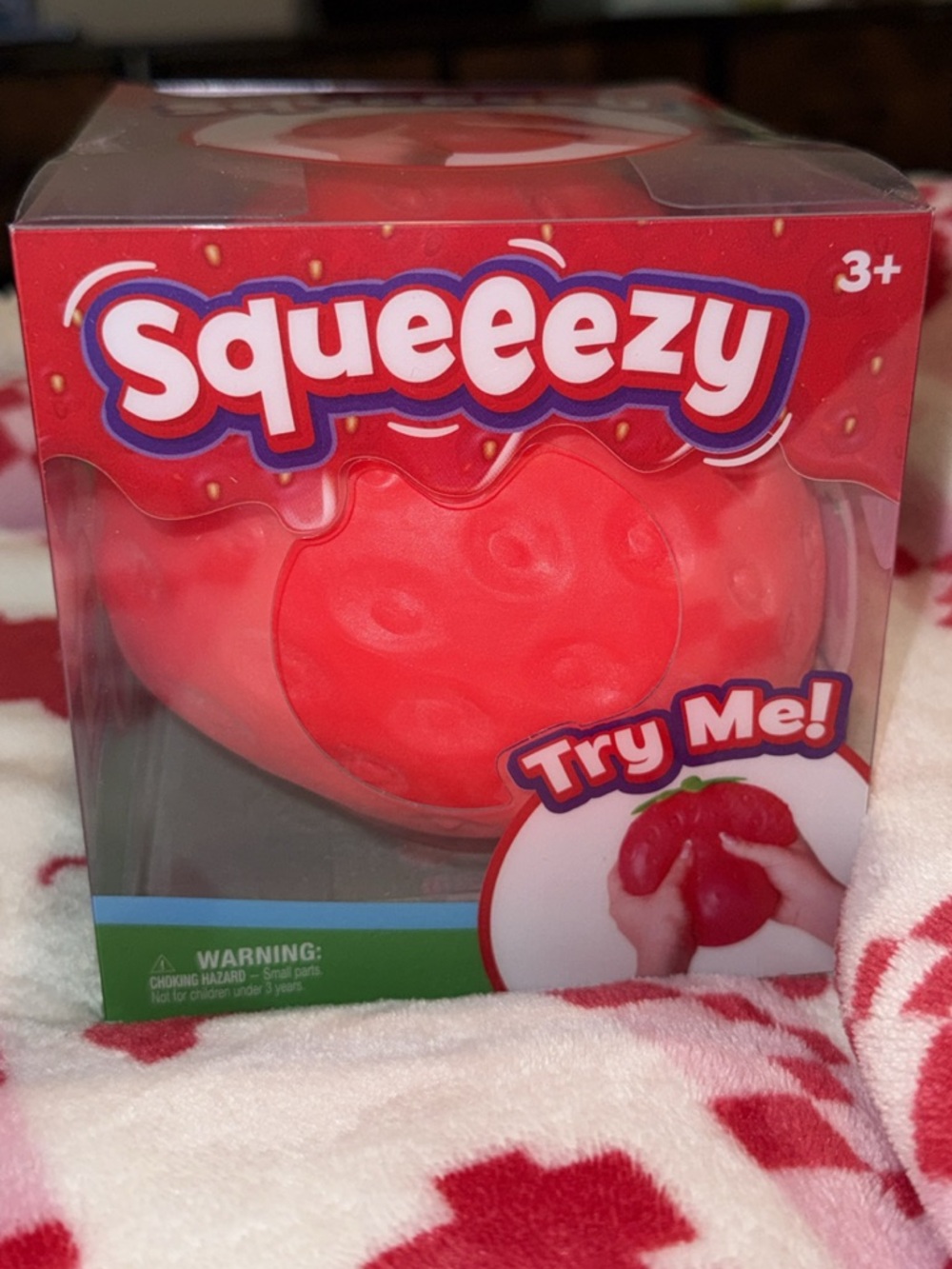 Viral! 🔥 Squeeezy Strawberry - Picture 1 of 2